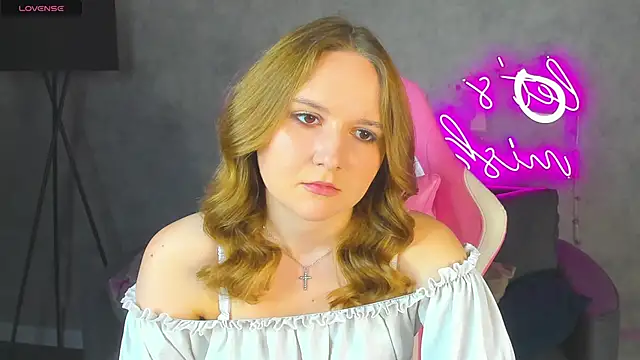 Snapshot of Emmaa_Kimm chatting on June 2026 01:00:02 AM Emmaa Kimm online show from June 2026 01:00:02 AM