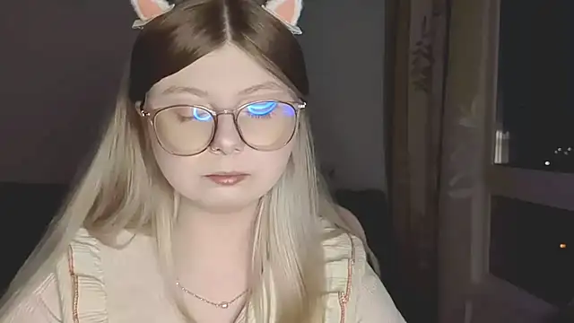 YukiBlush online show from May 2026 04:44:01 PM