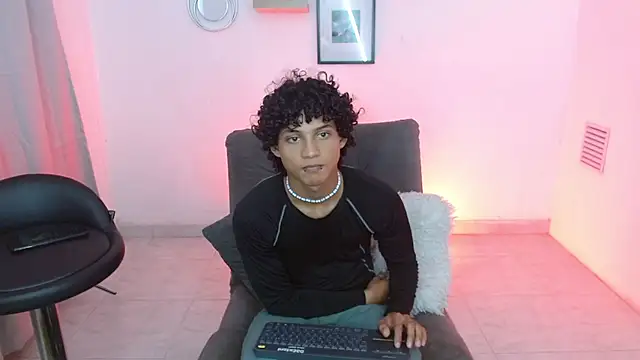 hades derox  online show from May 2026 12:37:02 AM