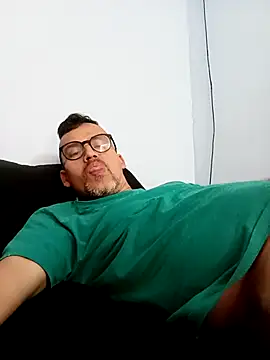 Snapshot of jairo43 chatting on May 2026 02:24:02 PM jairo43 online show from May 2026 02:24:02 PM