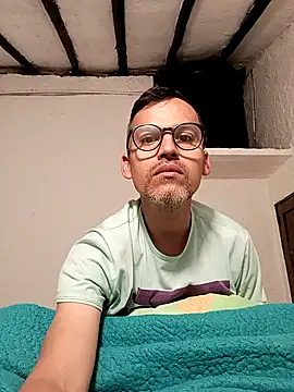 jairo43 online show from April 2026 11:06:01 AM