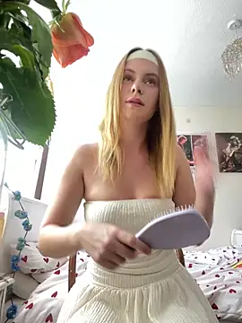 Young Lizzie online show from May 2026 01:51:02 PM
