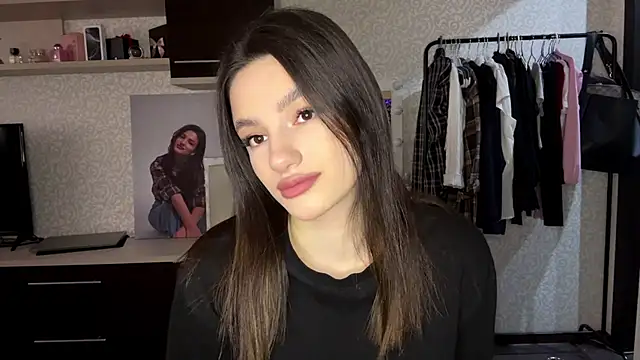 FlorSmalling online show from April 2026 07:56:02 AM