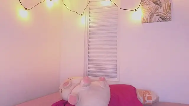 VictoriaaLopez online show from June 2026 07:01:01 PM