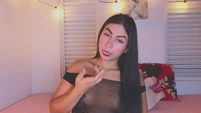VictoriaaLopez online show from June 2026 01:23:01 PM