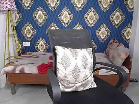 Queenof night online show from April 2026 03:49:02 PM