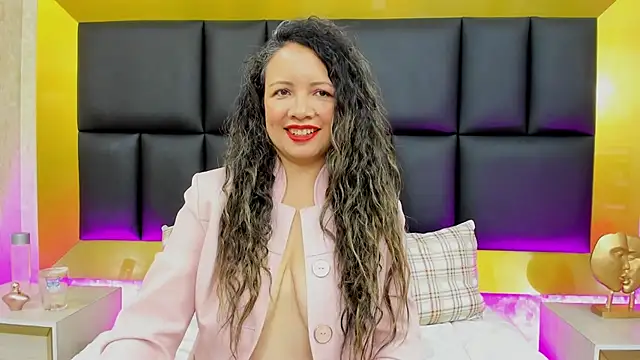 Charlotte monnroe online show from May 2026 12:33:01 PM