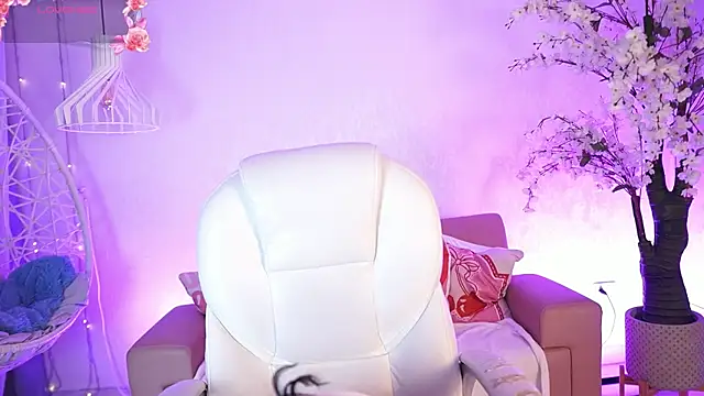 VioletJoness  online show from July 2026 11:34:02 AM