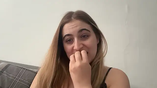 Snapshot of Taylormillie471 chatting on June 2026 01:49:01 PM Taylormillie471 online show from June 2026 01:49:01 PM