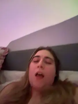 Taylormillie471 online show from April 2026 08:46:02 PM