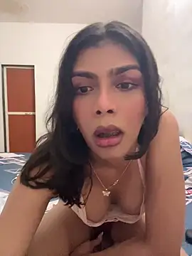 Mayra xx online show from June 2026 06:30:01 PM