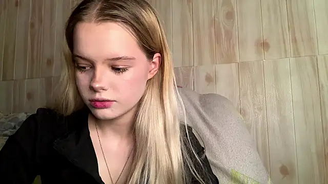 Malinwitch online show from June 2026 03:12:01 PM