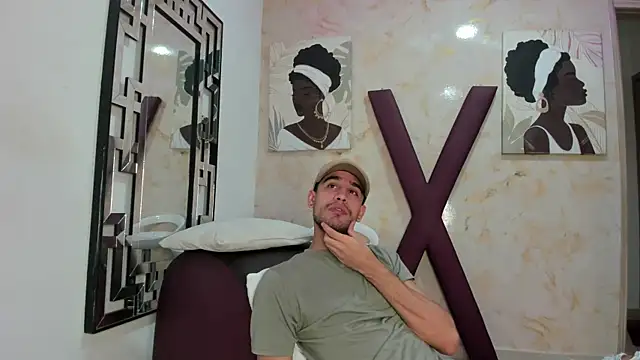 Snapshot of LUCKY_BOX2026 chatting on June 2026 01:22:01 PM LUCKY BOX2026 online show from June 2026 01:22:01 PM