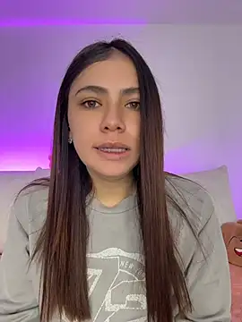 Snapshot of EmilyCxx chatting on July 2026 01:13:01 AM EmilyCxx online show from July 2026 01:13:01 AM