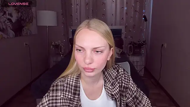 NancyGlamour online show from May 2026 09:52:02 AM