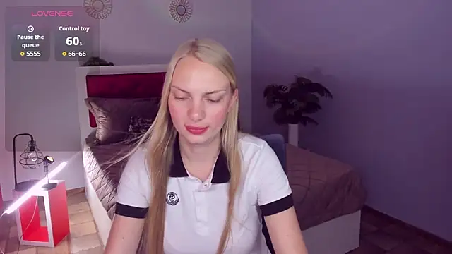 Snapshot of NancyGlamour chatting on June 2026 11:30:01 AM NancyGlamour online show from June 2026 11:30:01 AM