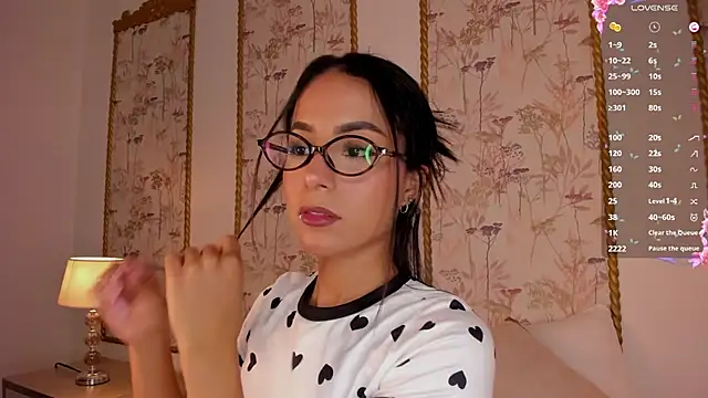 Snapshot of sara_castro24_ chatting on July 2026 07:24:02 PM sara castro24 online show from July 2026 07:24:02 PM
