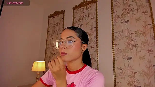Snapshot of sara_castro24_ chatting on August 2026 08:27:01 PM sara castro24 online show from August 2026 08:27:01 PM