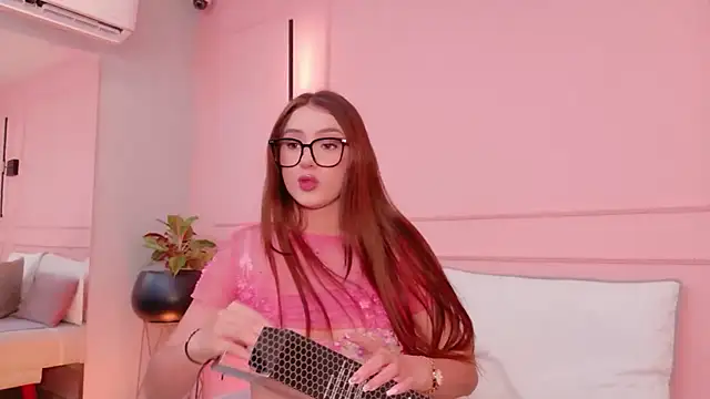 DanielleDNicola online show from July 2026 01:32:02 PM