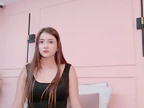 DanielleDNicola online show from May 2026 12:54:01 PM