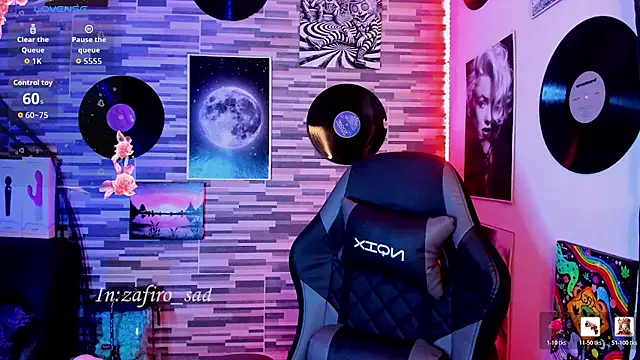 Snapshot of BlueElyxra chatting on May 2026 03:33:02 AM BlueElyxra online show from May 2026 03:33:02 AM