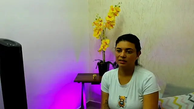 ChloeSmith9 online show from July 2026 06:37:02 PM