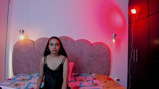 AlejandraLaurent online show from May 2026 04:26:02 AM
