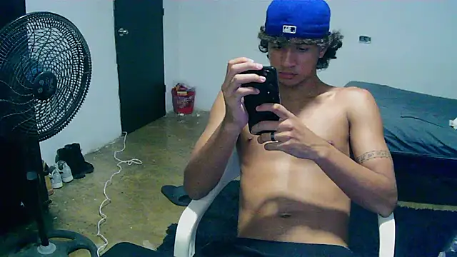 Snapshot of Hansel_take chatting on May 2026 09:10:02 PM Hansel take online show from May 2026 09:10:02 PM