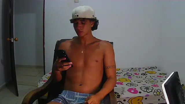 Snapshot of Hansel_take chatting on May 2026 01:57:02 AM Hansel take online show from May 2026 01:57:02 AM
