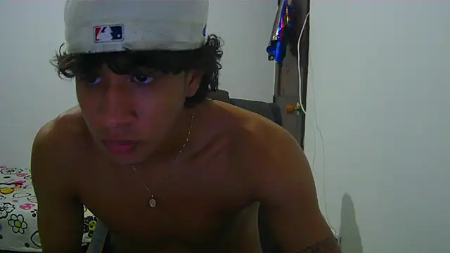 Snapshot of Hansel_take chatting on April 2026 06:37:01 PM Hansel take online show from April 2026 06:37:01 PM