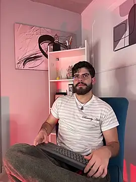 DomBoy  online show from May 2026 08:07:01 PM