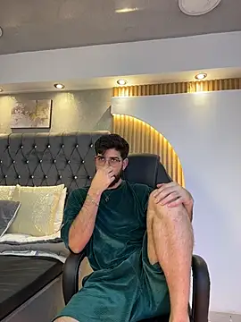 DomBoy  online show from May 2026 08:29:02 PM