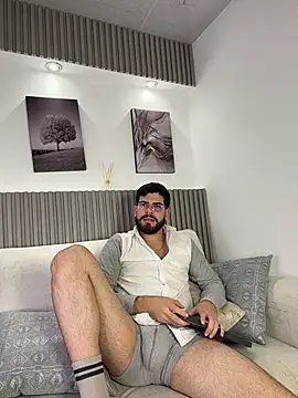 DomBoy  online show from May 2026 08:19:01 PM