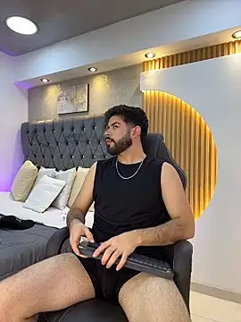 DomBoy  online show from May 2026 07:58:02 PM