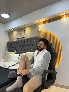 DomBoy  online show from May 2026 08:19:01 PM