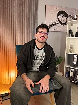 DomBoy  online show from June 2026 07:57:01 PM