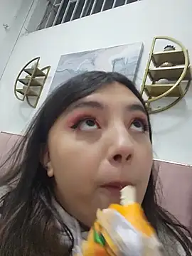 RoxanneDiaz online show from June 2026 02:33:02 AM