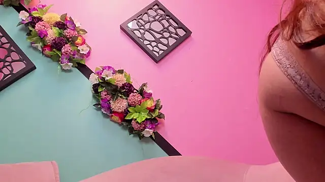 RoxanneDiaz online show from April 2026 08:05:01 PM