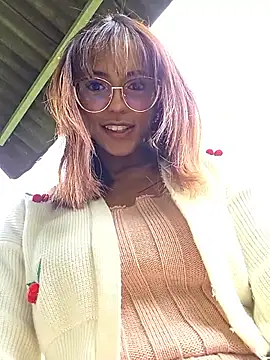 Snapshot of luna_latindoll chatting on June 2026 04:45:02 PM luna latindoll online show from June 2026 04:45:02 PM