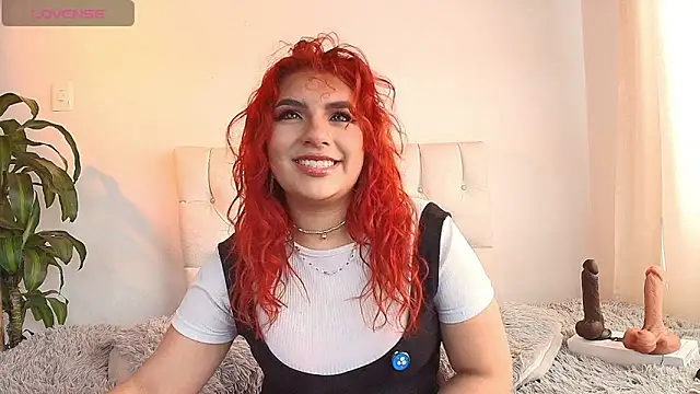 Snapshot of EVE_SOLER chatting on May 2026 07:29:02 PM EVE SOLER online show from May 2026 07:29:02 PM