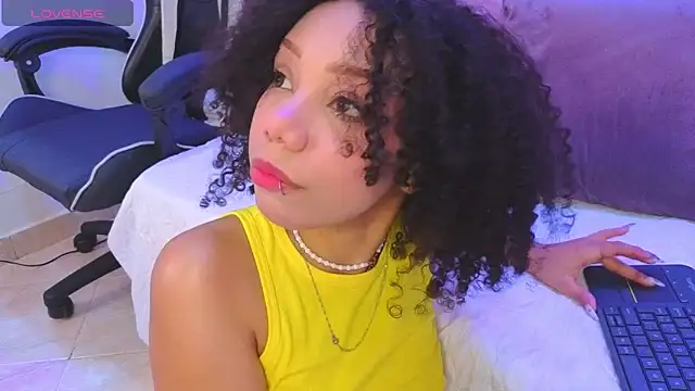 Snapshot of lilith_pink__ chatting on May 2026 03:43:02 AM lilith pink online show from May 2026 03:43:02 AM