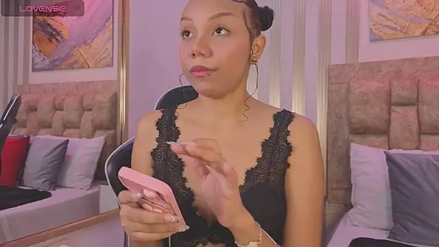 Snapshot of lilith_pink__ chatting on May 2026 03:34:01 AM lilith pink online show from May 2026 03:34:01 AM