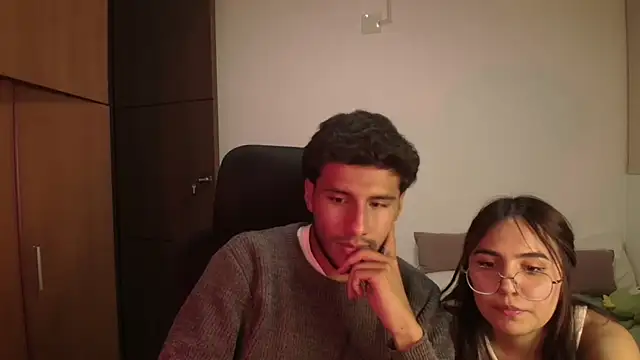 abbyyandmaxx online show from May 2026 04:43:01 AM