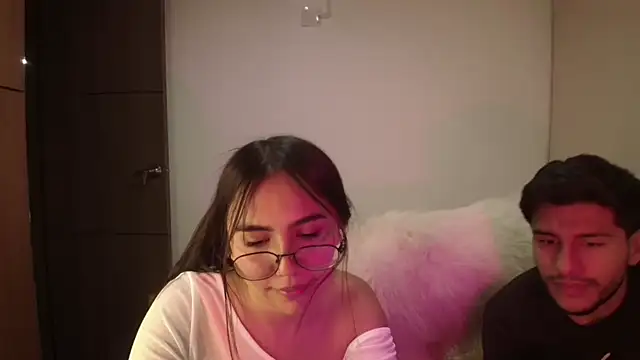 abbyyandmaxx online show from May 2026 04:43:01 AM