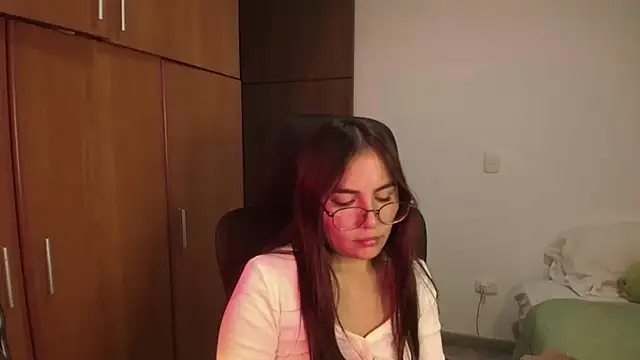 abbyyandmaxx online show from May 2026 04:42:02 AM