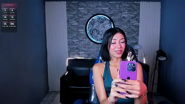gemma 19  online show from June 2026 07:09:02 PM