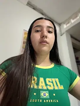 Snapshot of Alix_Rousses20 chatting on June 2026 05:17:02 PM Alix Rousses20 online show from June 2026 05:17:02 PM