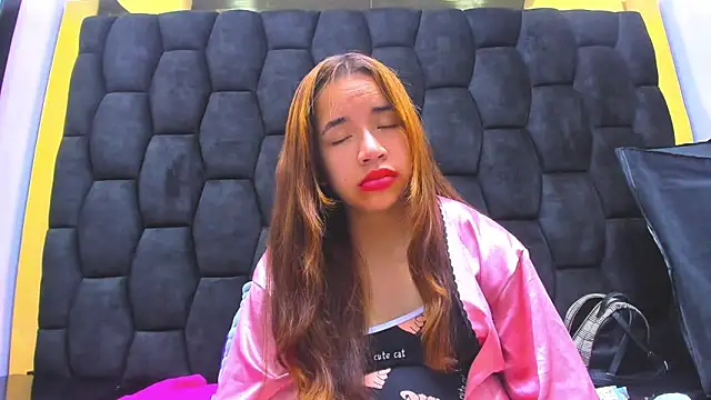 Snapshot of ivyqueen28 chatting on May 2026 04:17:02 AM ivyqueen28 online show from May 2026 04:17:02 AM