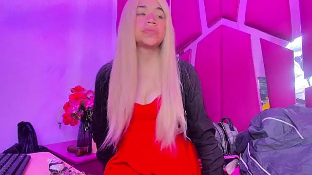 Snapshot of ivyqueen28 chatting on June 2026 09:47:02 PM ivyqueen28 online show from June 2026 09:47:02 PM
