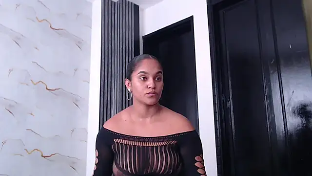 Liaa cams online show from June 2026 08:21:02 PM